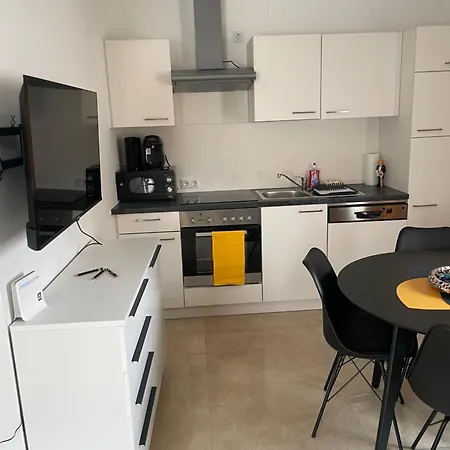 Seos Self Check In ,gratis Parken,apartment Mit Schlaf Und Studioapartmet Graz