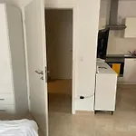 Seos Self Check In ,gratis Parken,apartment Mit Schlaf Und Studioapartmet * Graz